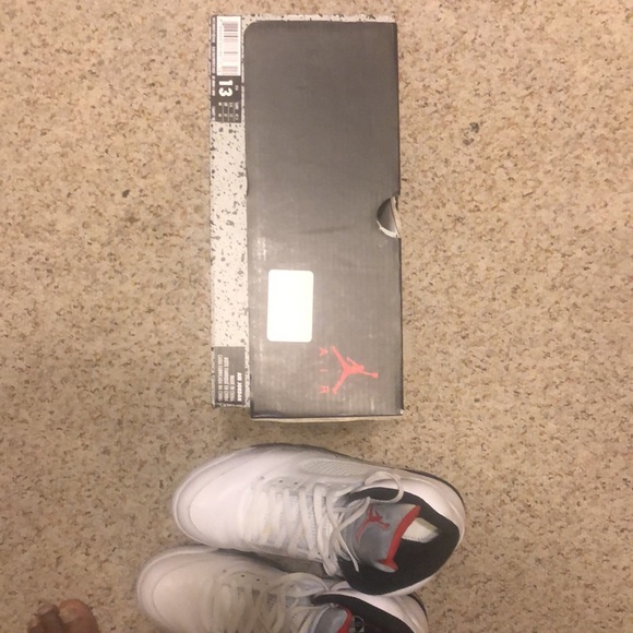 Retro 5 Jordan - Picture 3 of 4